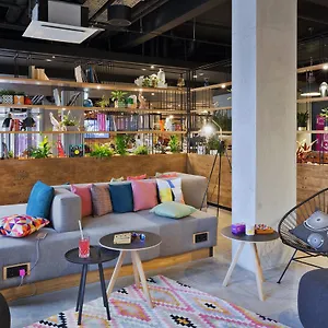 Moxy Humboldthain Park Berlino