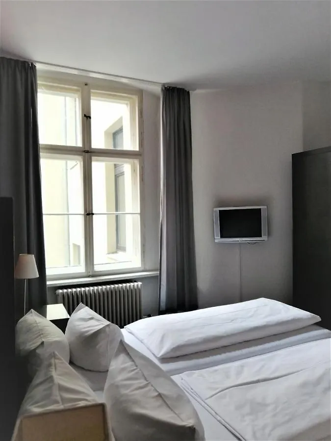 ***  Metropolitan Hotel Berlin Németország